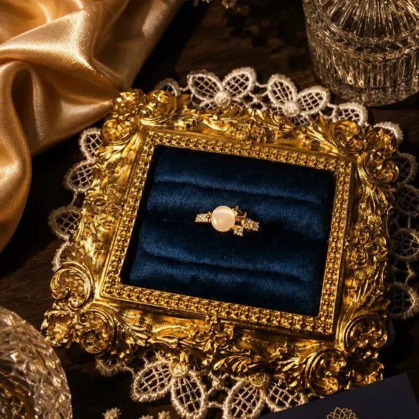 EVARA LUNA PEARL RING